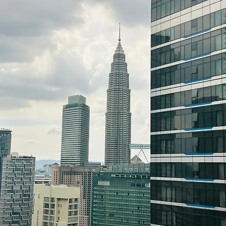 8 Kia Peng Suites By Bhs